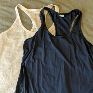 ⭐⬇️Price Unless Bundled - 2 GapFit Tanks⭐